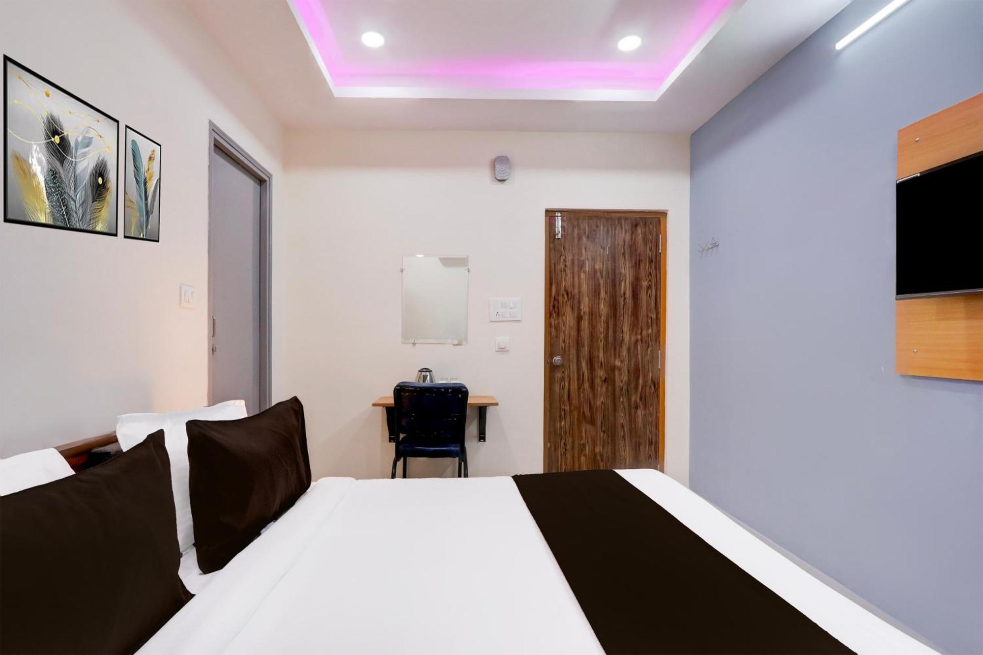 Super Townhouse Nanak Ram Guda Near Waverock Sez Hyderabad Luaran gambar