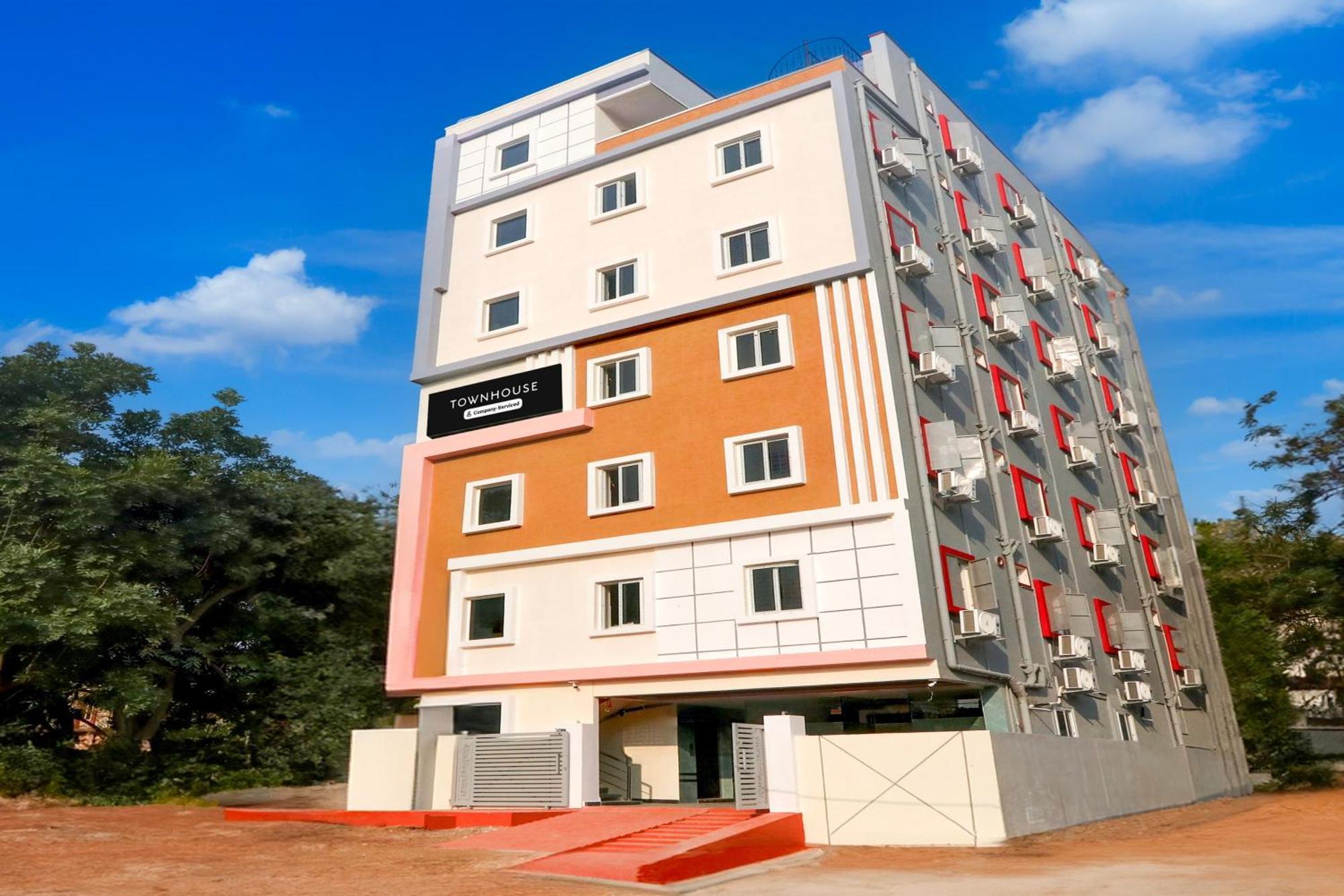 Super Townhouse Nanak Ram Guda Near Waverock Sez Hyderabad Luaran gambar