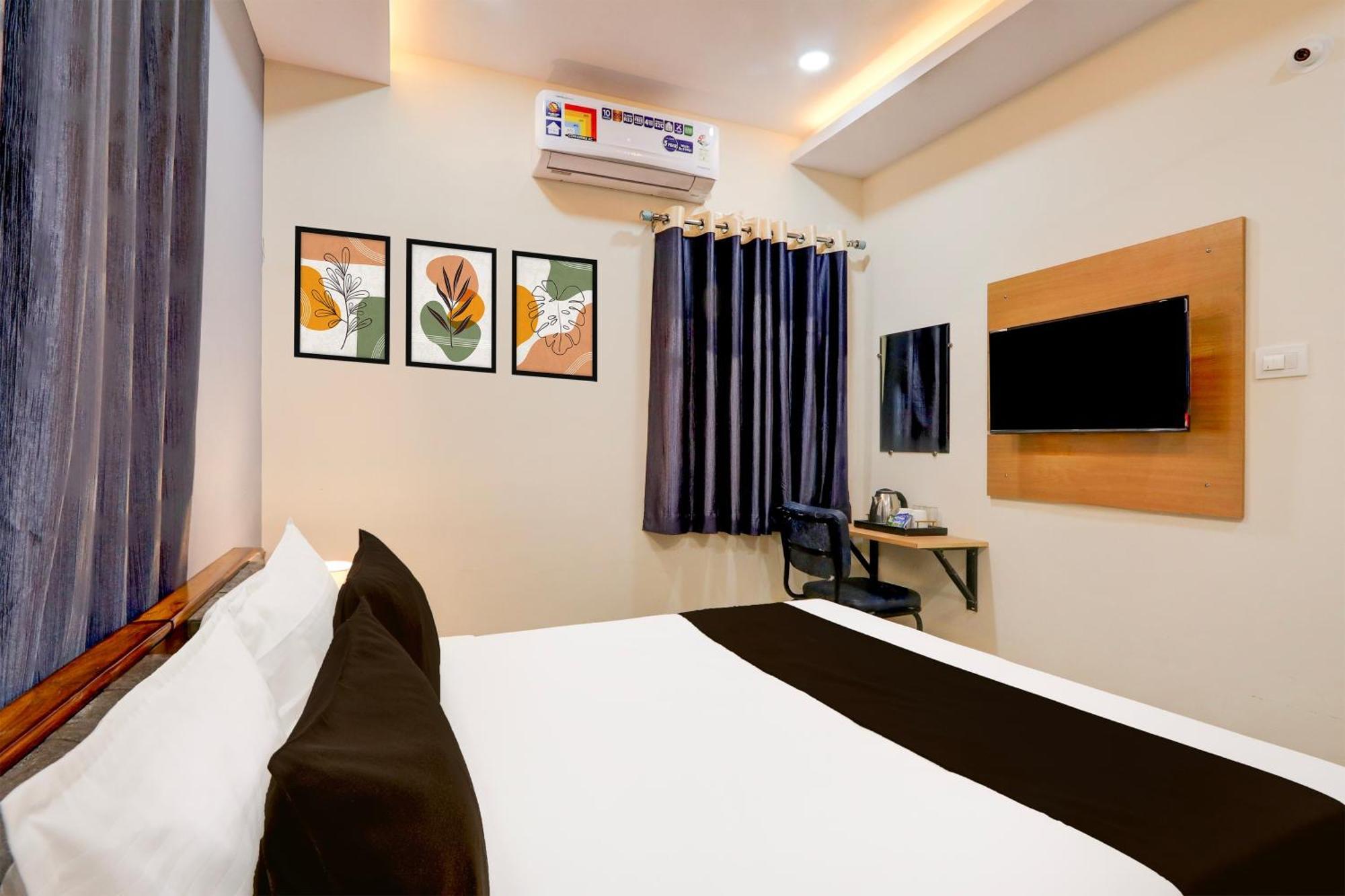 Super Townhouse Nanak Ram Guda Near Waverock Sez Hyderabad Luaran gambar