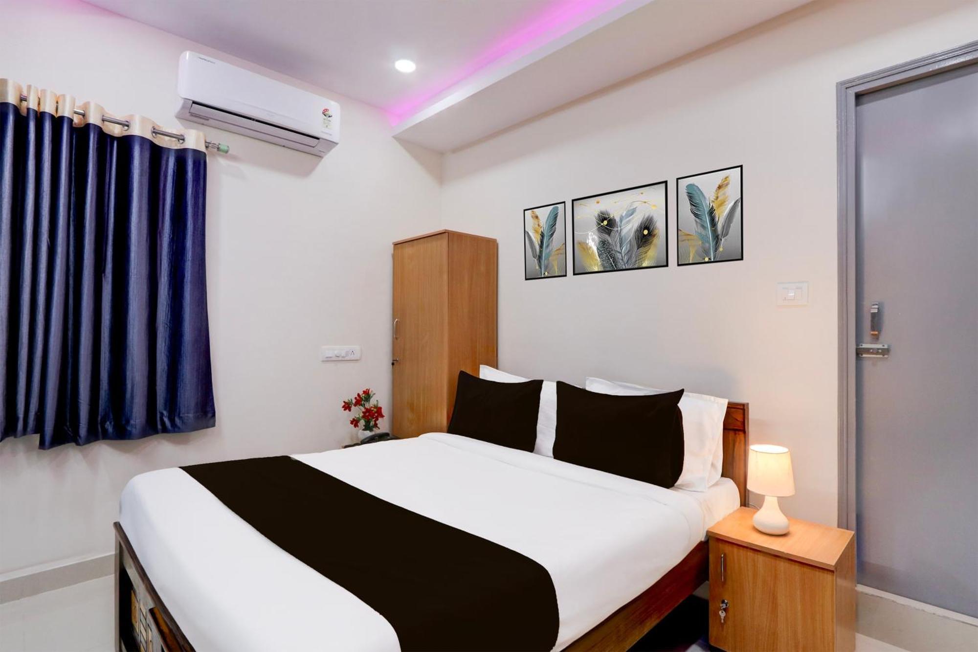 Super Townhouse Nanak Ram Guda Near Waverock Sez Hyderabad Luaran gambar