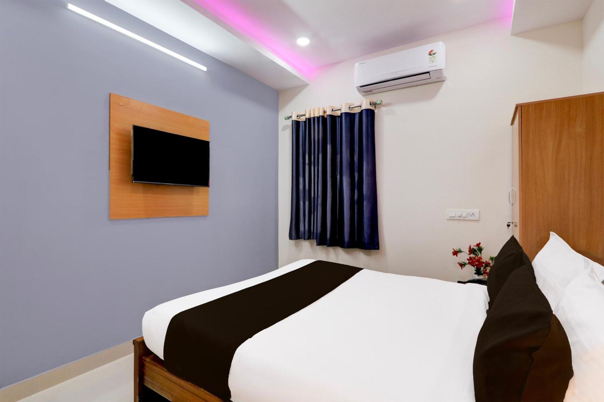 Super Townhouse Nanak Ram Guda Near Waverock Sez Hyderabad Luaran gambar
