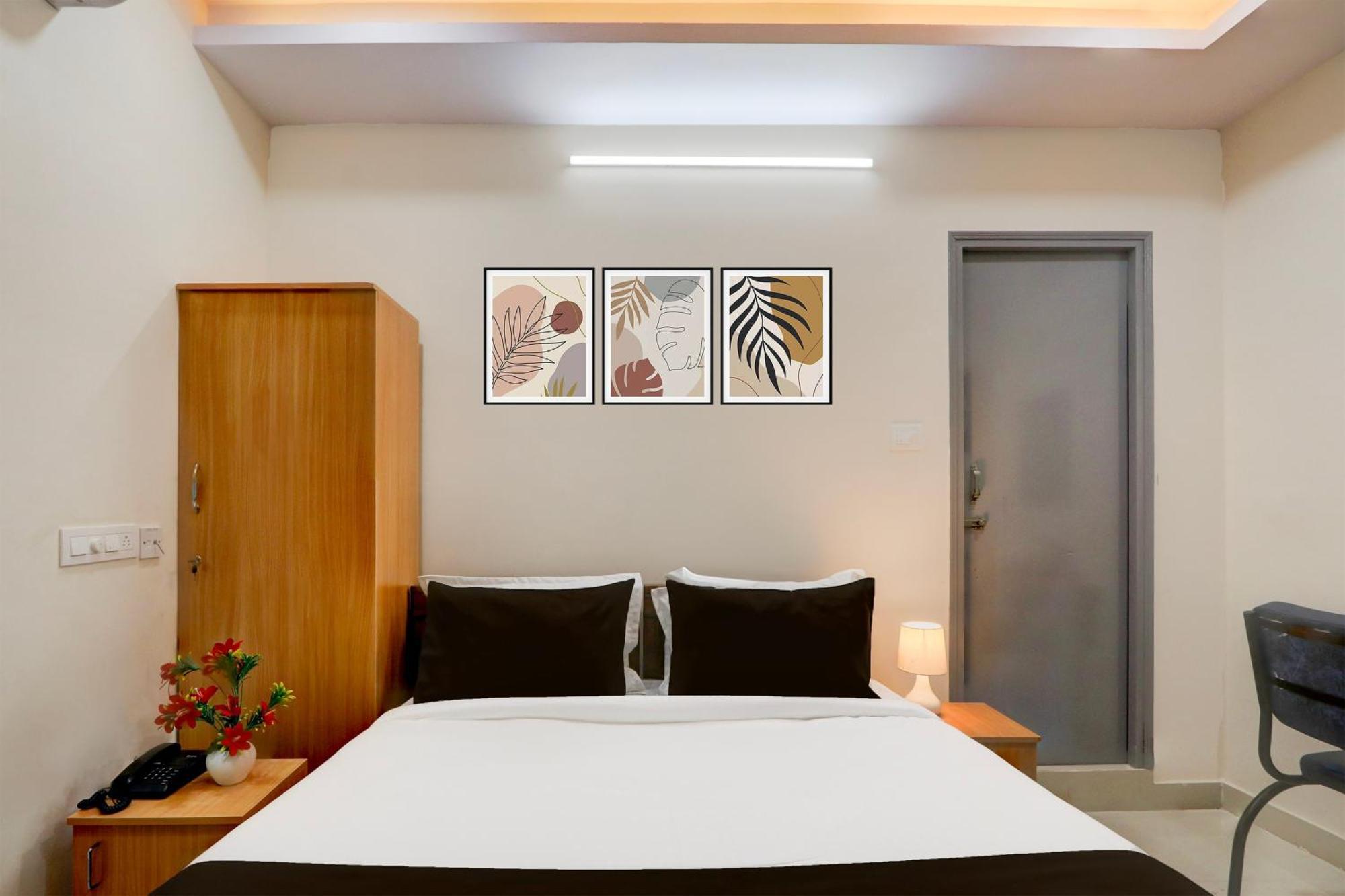 Super Townhouse Nanak Ram Guda Near Waverock Sez Hyderabad Luaran gambar