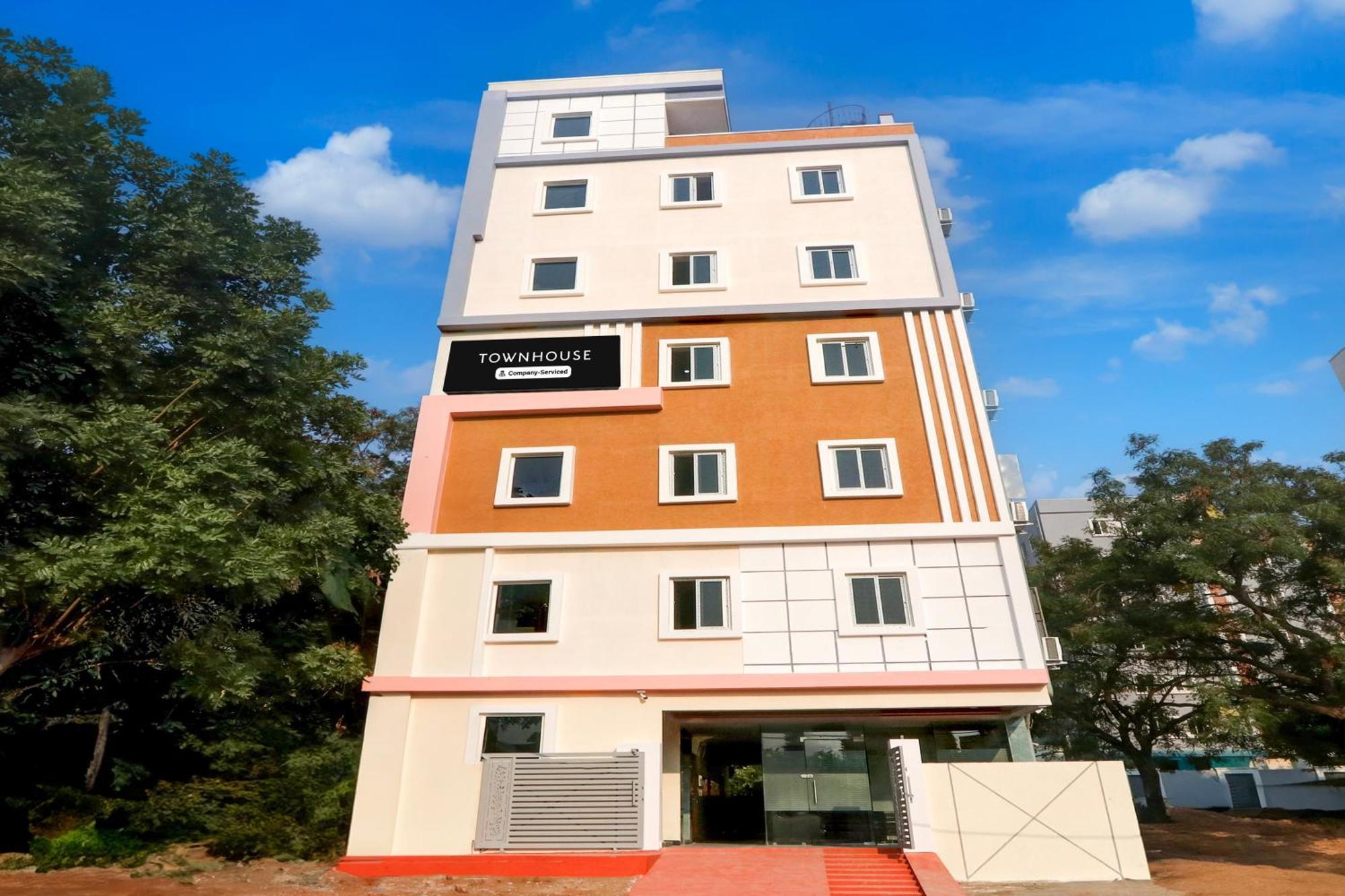 Super Townhouse Nanak Ram Guda Near Waverock Sez Hyderabad Luaran gambar